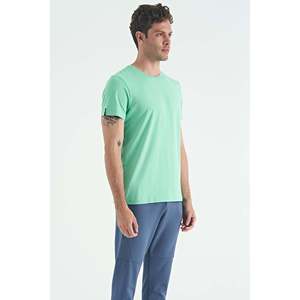 เสื้อยืดคอกลมแขนสั้นผ้าคอตตอนผสมสีเขียวมิ้นท์สำหรับผู้ชาย Air Jones รุ่น 88245 สำหรับใส่ลำลอง - Product Image 3