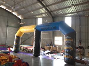 Arche gonflable imprimée numériquement de plus de 12 pieds pour les événements publicitaires avec pompe à air électrique - Product Image 3