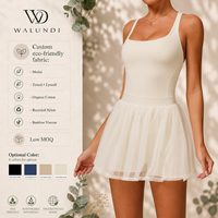 Robe de tennis en maille recyclée avec logo personnalisé, robe deux pièces pour femmes avec short intégré, robe de sport écologique