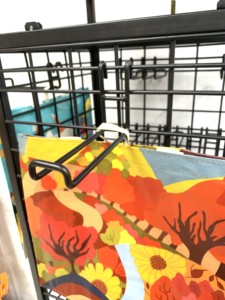 Lujoso Soporte Metálico Personalizado para Colgar Bolsos - Product Image 3