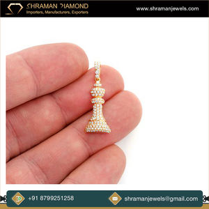 Étincelant entièrement glacé laboratoire cultivé diamants personnalisé 10K or massif roi reine pièce d'échecs pendentif hommes Hip Hop bijoux fins collier - Product Image 2