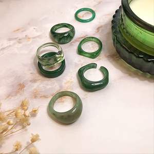 Fashionable <b>resin</b> napkin rings with gemstone accents suitable for enhancing the beauty of wedding and event <b>tables</b> - Product Image 4