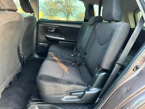 Toyota Prius v Two FWD 2017 - Product Image 3