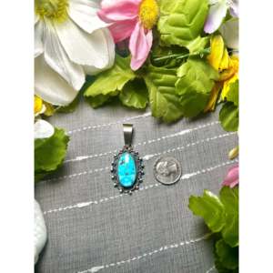 Pendentif Jameson Garcia en turquoise Kingman et argent sterling avec technologie d'incrustation à sertissage clos - Product Image 2