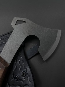 Hache de camping en acier forgé nordique de qualité industrielle personnalisable, 1095, forgée à la main, pleine soie, tomahawk, manche en bois de rose barbu - Product Image 4