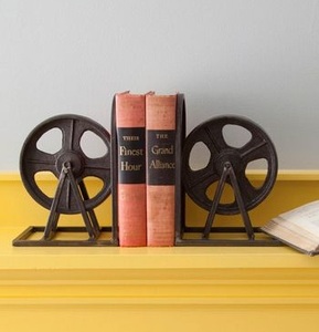 Sujeta Libros de Hierro con Acabado Negro, Organizador de Escritorio para Escuelas, Sujeta Libros a Precio de Mayoreo - Product Image 4