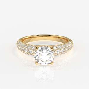 แหวนเงินสเตอร์ลิงประดับเพชรโมอิสซาไนต์ทรงกลมแบบสามแถว - Product Image 1
