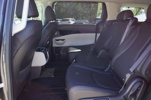 Gran Oferta, KIA Carnival EX FWD 2024 Impecable, Listo para Enviar - Product Image 4