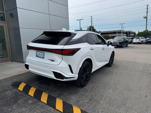 Vehículo SUV RX 500h F-SPORT 2023 Usado en Venta - Product Image 3