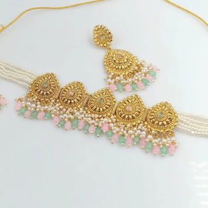 ENSEMBLE DE BIJOUX INDIENS TRADITIONNELS ET À LA MODE EN CUIVRE ENSEMBLE DE BIJOUX DE MARIAGE POUR FEMMES BOUCLES D'OREILLES ET COLLIER - Product Image 1