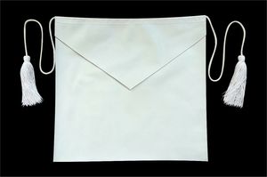 Delantal artesanal de bordado de Masonería de lino 100% para candidato, todo blanco, aprendiz de entrada, punto de cruz y costura - Product Image 3