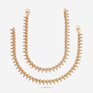 Tobillera de Latón Chapado en Oro con Detalles de Diamantes y Perlas para Boda - Product Image 1