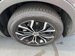 Gran Oferta: Toyota Crown Limited AWD Usado 2023 - Product Image 6