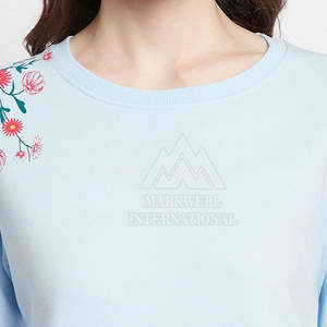 สเวตเชิ้ตแบบสวมศีรษะสำหรับผู้หญิงทรงพอดีตัว - Product Image 5