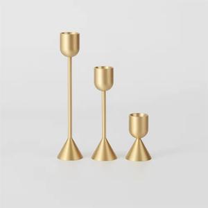 European Style Light Luxury Romantic Table Decoration Retro Candlelight Dinner Simple Decorative Candlestick <b>Ornaments</b> - Product Image 4