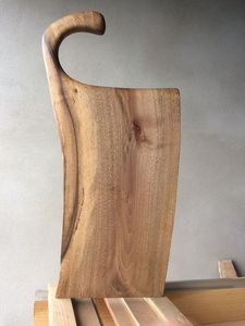 Planche à découper en bambou indien Planche de charcuterie en bois d'acacia de luxe Planche de service à fromage avec poignée à un prix abordable - Product Image 3