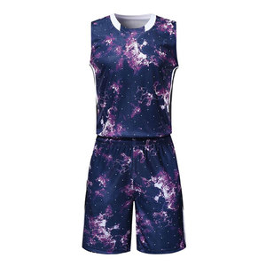 Tenues de basket-ball pour adultes personnalisables de haute qualité, 100% polyester respirant, sans manches, toutes saisons, dernier design OEM - Product Image 2