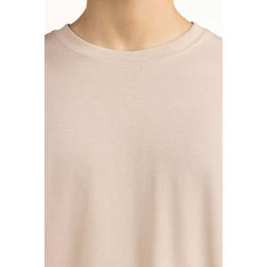 เสื้อยืดผ้าเจอร์ซีย์ทรงพอดีตัวสำหรับผู้ชาย รุ่น MN-TS-SS25-056 - Product Image 1