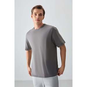 T-shirt basique à col rond pour homme Air Jones, gris foncé, 100% coton, épais, doux, texturé, coupe ample - Modèle 88353 - Product Image 1