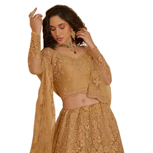 Impresionante y Hermosa Blusa Tradicional Bordada con Cordones, Dupatta con Trabajo de Calado, Lehenga Choli de Poliéster con Pedrería para Bodas y Fiestas - Product Image 1
