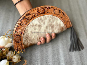 Nouveau Western élégant cheveux sur peau marron usiné fourrure cuir pochette femmes conçu sac à main vente chaude en cuir usiné portefeuille Unique - Product Image 4