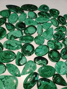 Cabujón de cuarzo malaquita natural, piedra preciosa suelta de tamaño personalizado para la fabricación de joyas, piedra verde no mejorada de alta calidad - Product Image 5