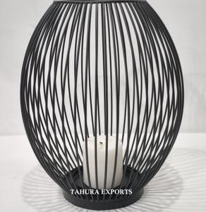 Charmant bougeoir antique avec une grande conception de cage ouverte, parfait pour un éclairage confortable dans une ferme rustique ou des maisons de style campagnard - Product Image 6