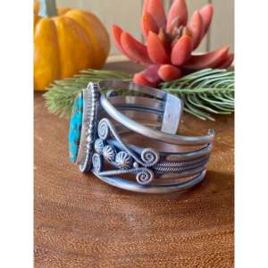 Michael & Rosita Calladitto Kingman Turquoise & Sterling <b>Silver</b> <b>Cuff</b> <b>Bracelet</b> Fashionable Accessory - Product Image 4