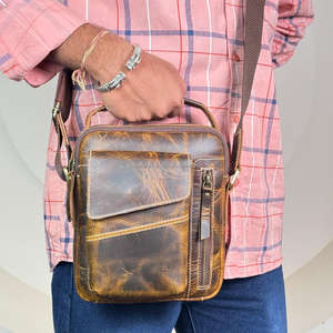 Bolsos de hombro tipo bandolera hechos a mano de cuero genuino desgastado para hombre de lujo con logotipo personalizado para exteriores - Product Image 4