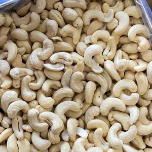 ขายส่งเม็ดมะม่วงหิมพานต์คุณภาพสูง WW180, WW240, WW320, เม็ดมะม่วงหิมพานต์ LP W240 เม็ดมะม่วงหิมพานต์ดิบ ส่งออกไปยังสหรัฐอเมริกา สหภาพยุโรป และตะวันออกกลาง - Product Image 1