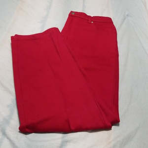 Jeans da Donna Style & Co Taglia Petite 0, Slim Fit con Controllo Pancia, in Denim Rosso Medio, Traspiranti e Semplici ed Eleganti - Product Image 3