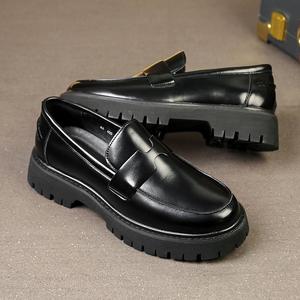 Chaussures Oxford en cuir de vachette durables avec sangle réglable et support stable, chaussures formelles pour hommes, chaussures de tous les jours - Product Image 2