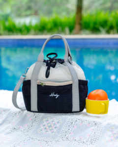 Sac à bandoulière élégant et léger avec un matériau froissé de qualité supérieure et une sangle réglable, fermeture à cordon pour un usage quotidien décontracté - Product Image 2