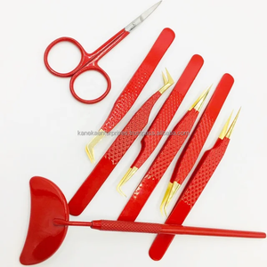 Pince à épiler professionnelle pour extensions de cils, revêtement rouge, pointes dorées, lisses, anti-magnétiques, prise fine, durable, poignée confortable - Product Image 3