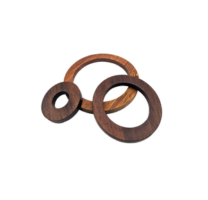 Dessous de plat en bois d'acacia pour une qualité durable Design simple Décoratif pour les ustensiles de cuisine et les restaurants - Product Image 5