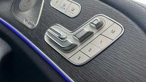 รถ SUV รุ่นยอดนิยมปี 2024 เมอร์เซเดส-เบนซ์ ดีเซลใหม่ รถมินิคาร์ พวงมาลัยไฮดรอลิก เบาะหนังสุดหรู หลังคาซันรูฟแบบพาโนรามา ไฟ LED สีเข้ม - Product Image 6