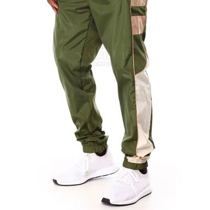 Breathable Windbreaker Hoodie <b>Set</b> With <b>Mesh</b> Lining For Airflow <b>Two</b> <b>Piece</b> Windbreaker Hoodie <b>Set</b> With Functional Pockets - Product Image 6