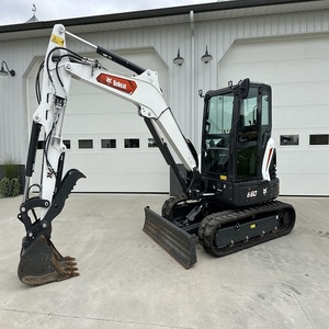 Excavatrice sur chenilles Bobcats E60 avec moteur et moteur, haute efficacité, livraison rapide disponible en stock - Product Image 1