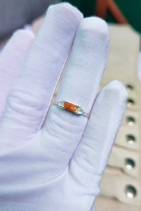 Diseño clásico Plata de Ley 925 Anillo de boda de compromiso de corte Baguette para mujer Piedra solar dorada Piedra lunar para fiestas de bodas - Product Image 3