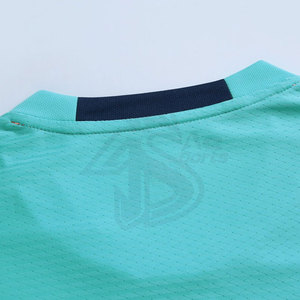 Service OEM Vêtements d'entraînement Uniforme de football Nouveau design Uniforme de football Uniforme de football à bas prix - Product Image 3