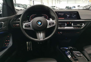 Usado BMW Serie 2 (2025) vehículo Disponible RHD/LHD Caja de cambios automática 220D XDRIVE GRAN COUPE PACK M Bleu Sedan coches usados - Product Image 2