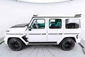 Reloj AMG G63 700 Widestar 2024 con Motor V8 Biturbo e Interior Azul Tiffany - Product Image 4