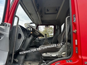 Camion benne d'occasion Mercedes-Benz Axor 1833 4x4 Diesel 2009, conduite à gauche, poids lourd, pour transport de chantier - Product Image 2