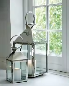 Lanterne à bougie en verre carrée imprimée en typographie, avec cadre en métal argenté brillant de haute qualité, fabrication artisanale indienne, décoration d'intérieur exclusive - Product Image 2