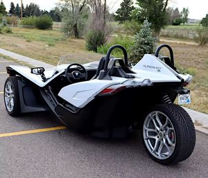 Véhicules utilitaires sportifs (UTV) Polaris Slingshot de luxe 2024 de haute qualité, tricycles motorisés homologués pour la route - En stock, prêts à être expédiés - Product Image 6