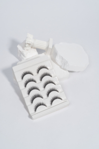 Extensions de cils à bande complète faites à la main Faux cils 11mm Personnaliser les cils Cils Fournisseur en gros - Product Image 3