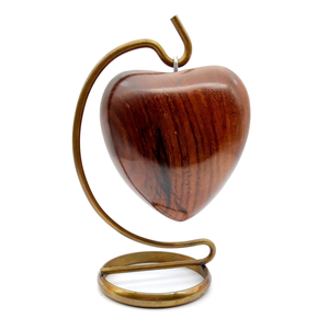 Urna de Cremación Ecológica de Madera en Forma de Corazón para Cenizas Humanas y de Mascotas, Hecha a Mano con Soporte de Latón, Estilo Americano - Product Image 1