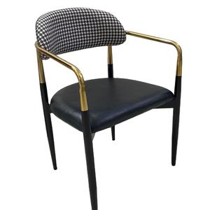 เก้าอี้รับประทานอาหารโลหะเคลือบทองร่วมสมัยสำหรับห้องนั่งเล่นห้องนอนโรงแรมและวิลล่าเก้าอี้สไตล์พักผ่อน - Product Image 1