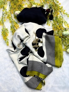 Sari exclusif en soie satinée traditionnelle indienne du Japon Saree élégant pour les fêtes d'été d'hiver de la boutique - Product Image 6