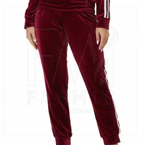 ชุดวอร์มผ้ากำมะหยี่สำหรับผู้หญิงประดับพลอยเทียมวัสดุโพลีเอสเตอร์/ ผ้าฝ้ายลำลองระบายอากาศแบบสั้นสองชิ้นโลโก้ตามสั่ง - Product Image 6